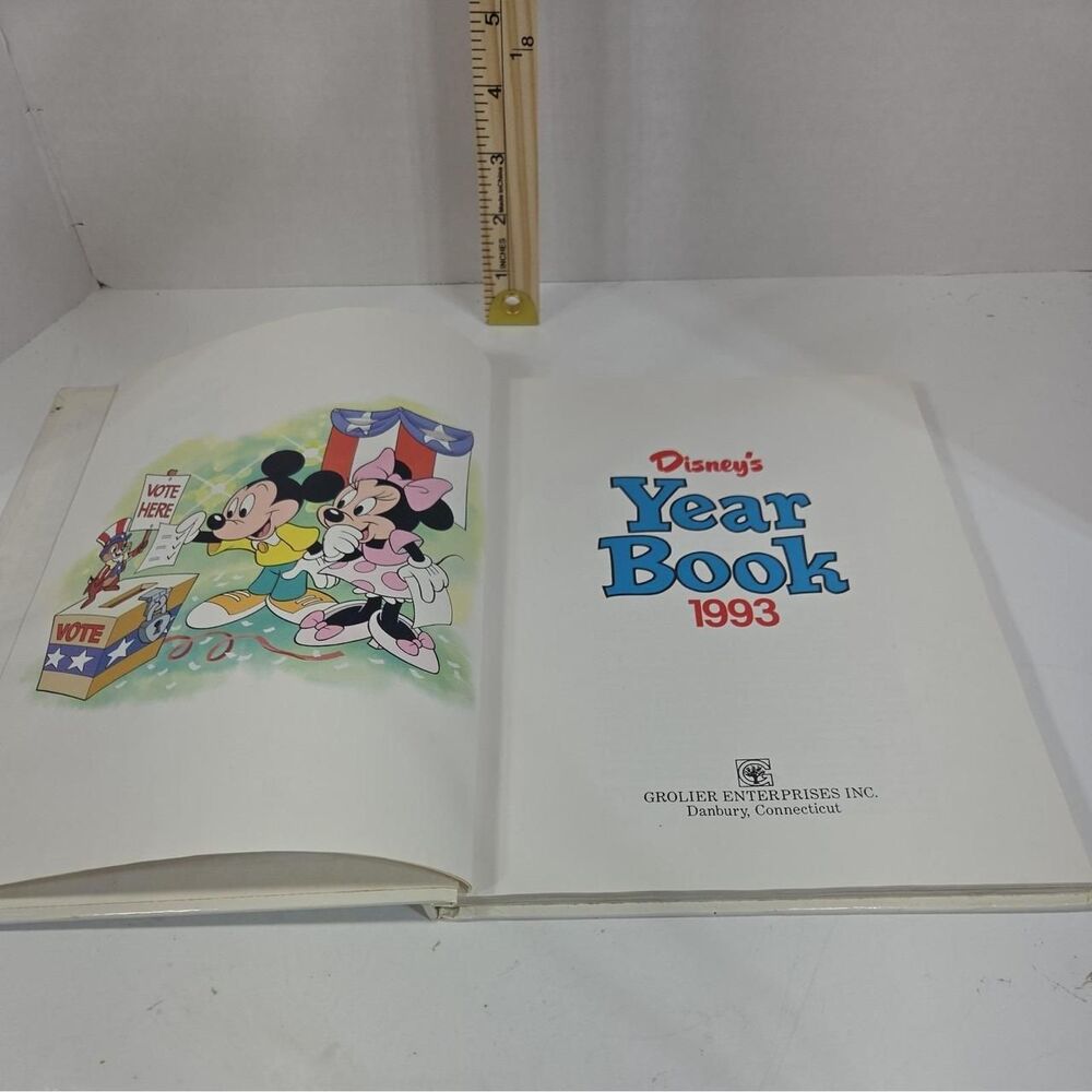 Disney Books - Picture 4 of 8